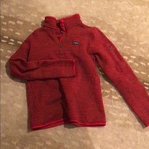 Patagonia half zip red pull over